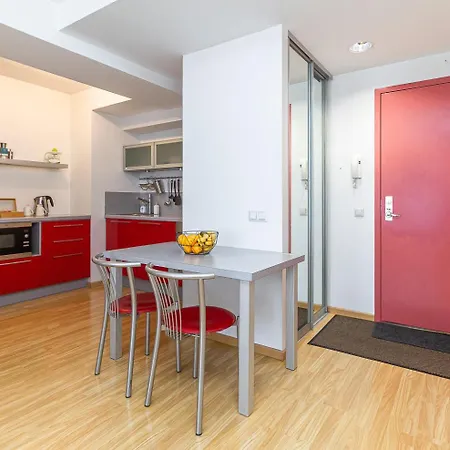 Romantic Getaway With Equipped Kitchen 아파트