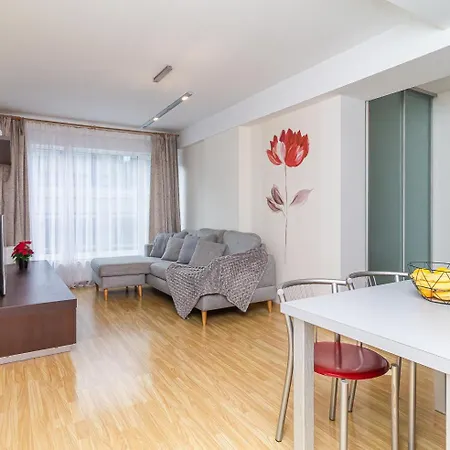 公寓 Romantic Getaway With Equipped Kitchen 塔林